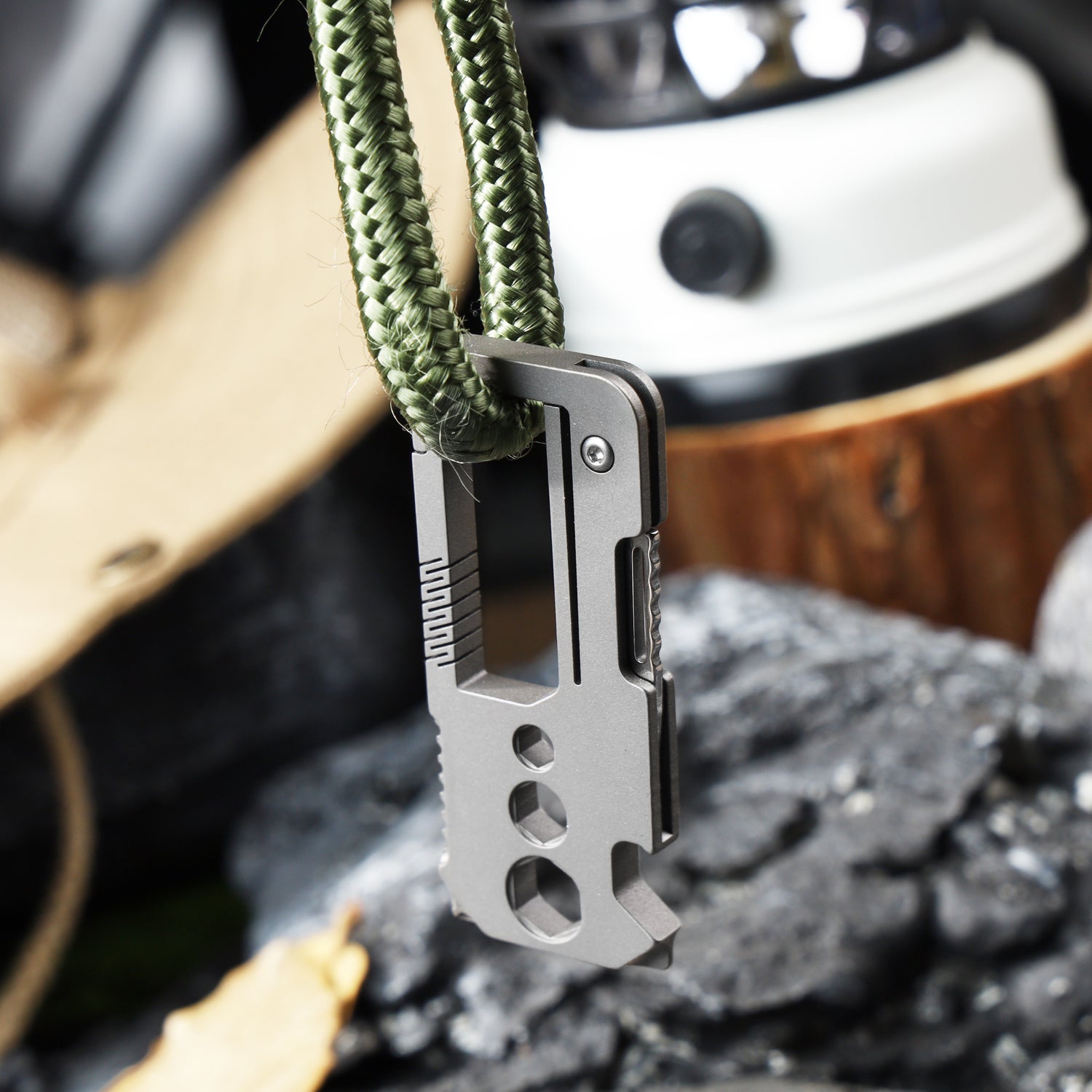 Titanium alloy buckle with VG10 folding knife