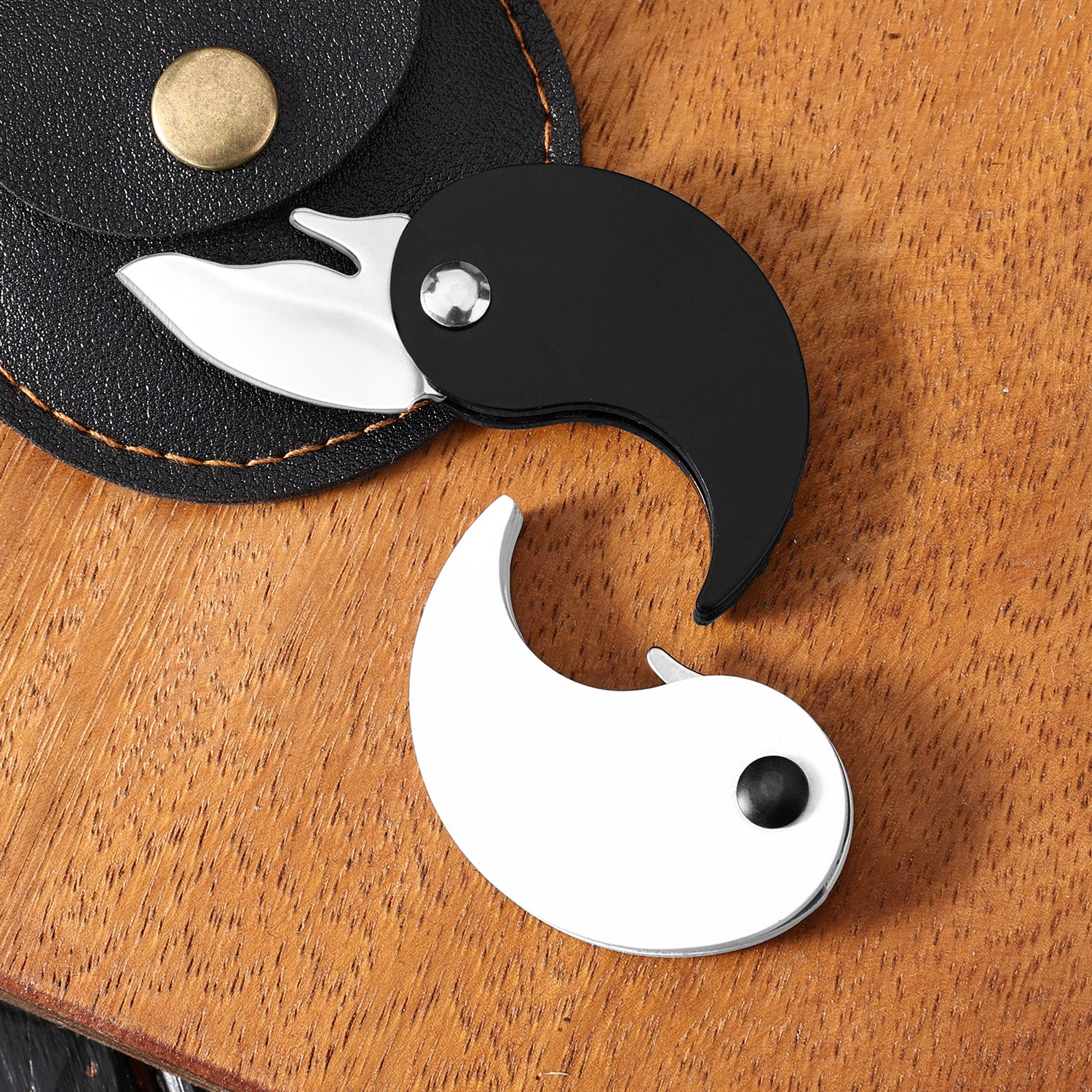 EDC pocket knife, unboxing knife. Features Tai Chi Bagua diagram elements, can be assembled into two knives.