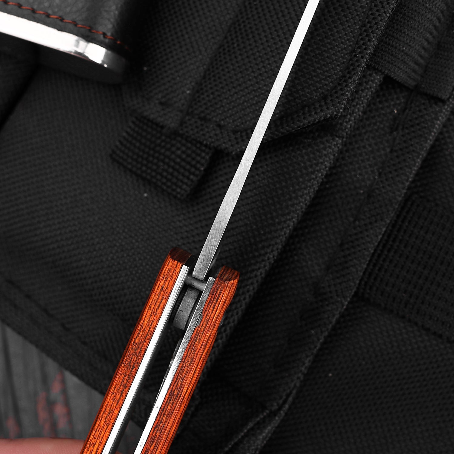 EDC pocket knife, survival tactical knife, built-in safety lock